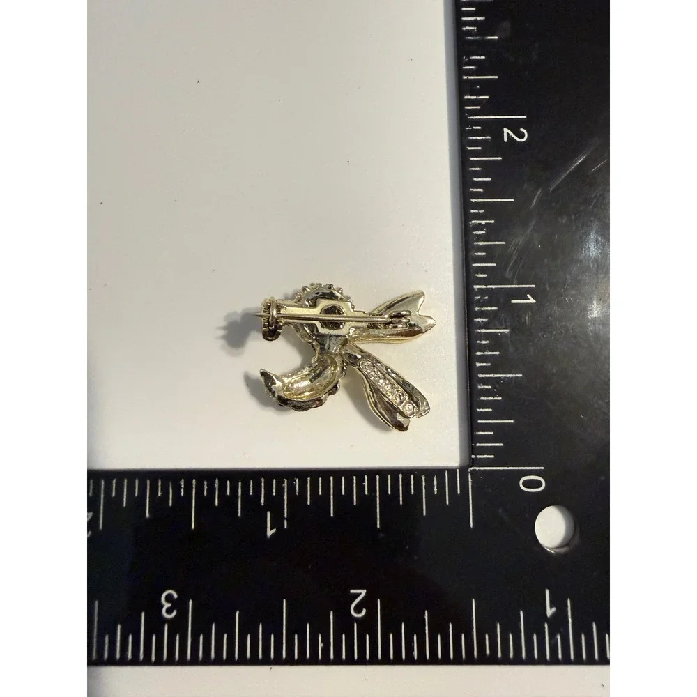 Gerry's Vintage Bee Brooch Gold Tone‎ Enamel Yellow Black Insect Pin